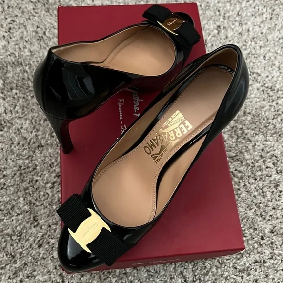 Salvatore Ferragamo platform Pumps 9sm size 6.Made in Italy. Excellent condition - Picture 1 of 6